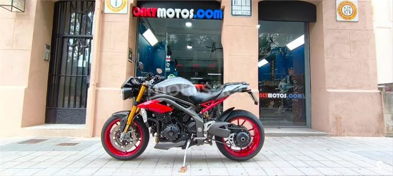 Triumph Speed Triple – Vista 60