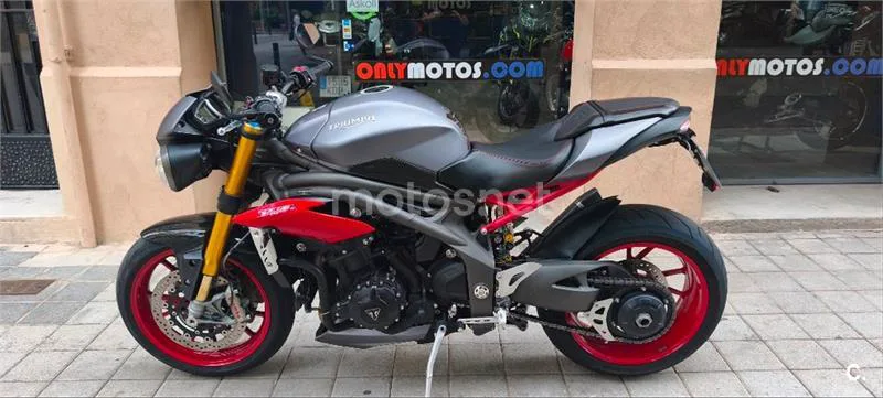 Triumph Speed Triple – Vista 64