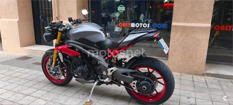 Triumph Speed Triple – Vista 67