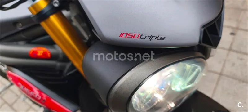 Triumph Speed Triple – Vista 10