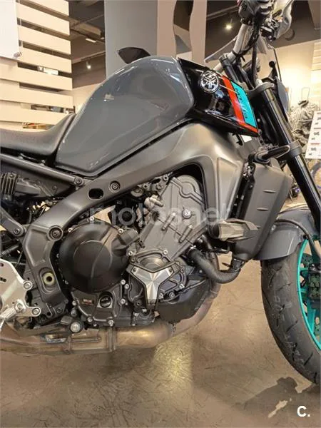 Yamaha MT-09 – Vista 11