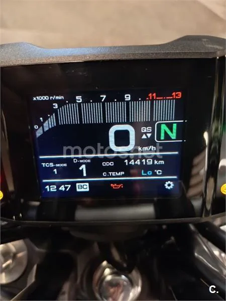 Yamaha MT-09 – Vista 12