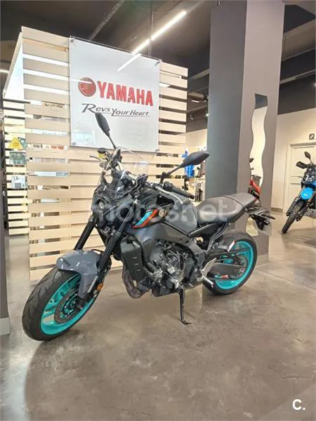 Yamaha MT-09 – Vista 7
