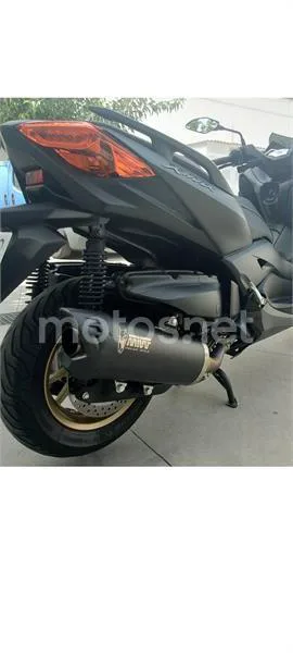 Yamaha XMAX 400 – Vista 6