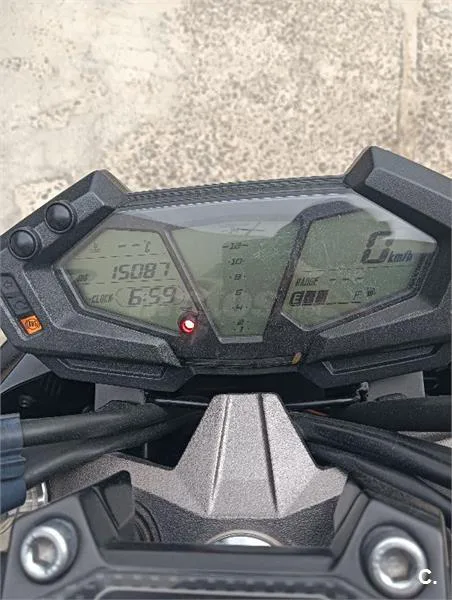 Kawasaki Z 800e – Vista 8