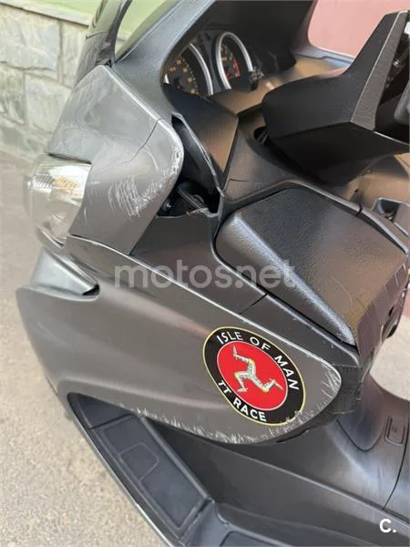 Suzuki Burgman 400 – Vista 11