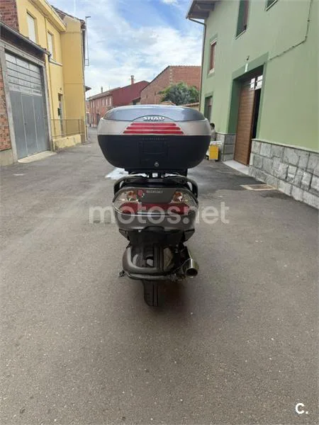 Suzuki Burgman 400 – Vista 3