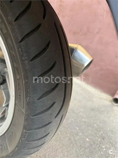 Suzuki Burgman 400 – Vista 7