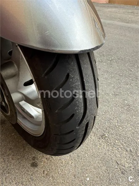 Suzuki Burgman 400 – Vista 8