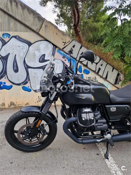 Moto Guzzi V7 – Vista 3