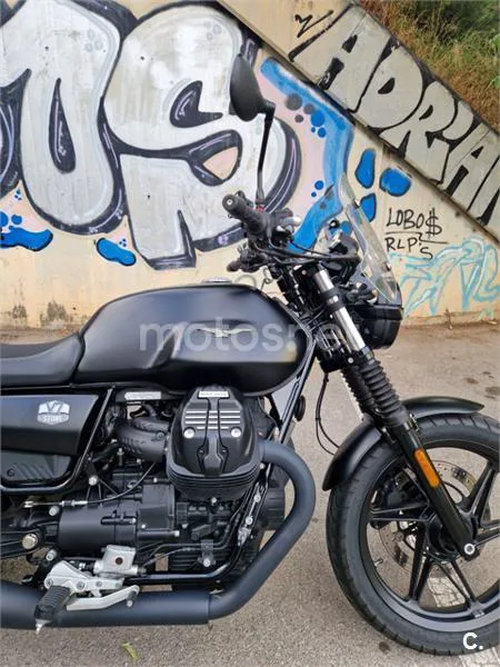 Moto Guzzi V7 – Vista 7