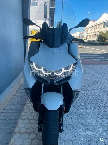 BMW C 400 GT – Vista 7