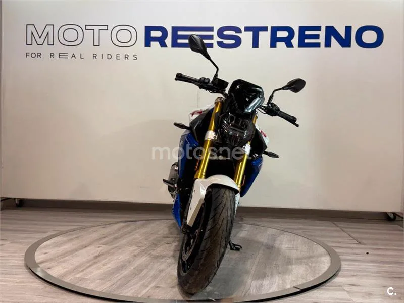 BMW F 900 R – Vista 3