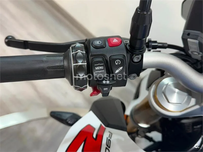 BMW F 900 R – Vista 9