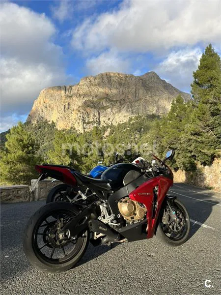 Honda CBR1000RR Fireblade - Vista 3