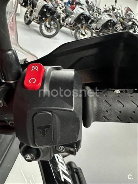 Triumph Tiger 800 – Vista 7
