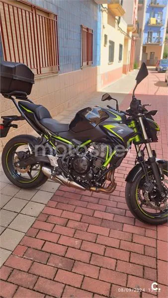 Kawasaki Z650 – Vista 8