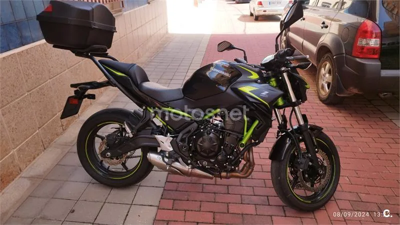 Kawasaki Z650 – Vista 9