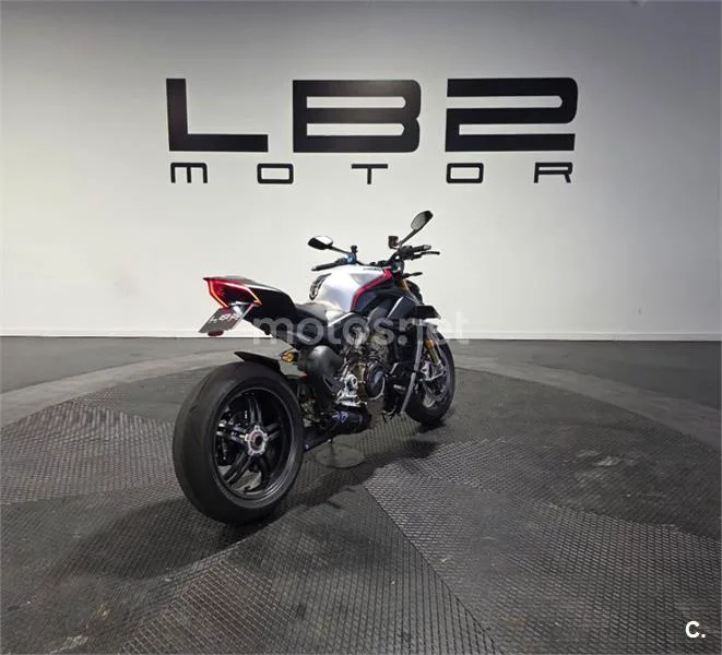 Ducati Streetfighter V4 – Vista 3