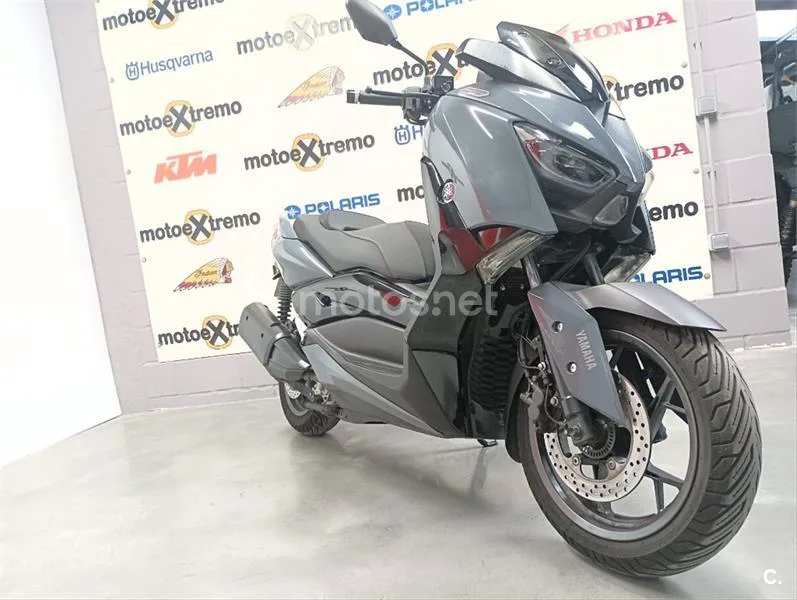Yamaha XMAX 300 – Vista 4