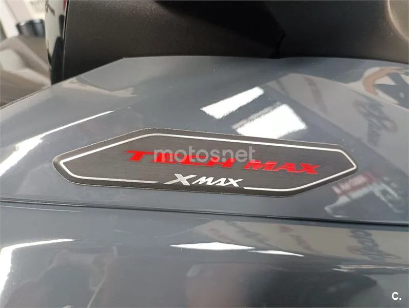 Yamaha XMAX 300 – Vista 6