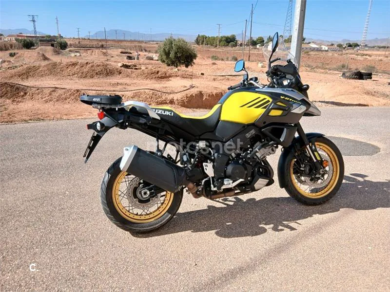 Suzuki V-Strom 1000 XT – Vista 3