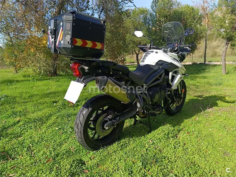 Triumph Tiger 800 XR – Vista 10