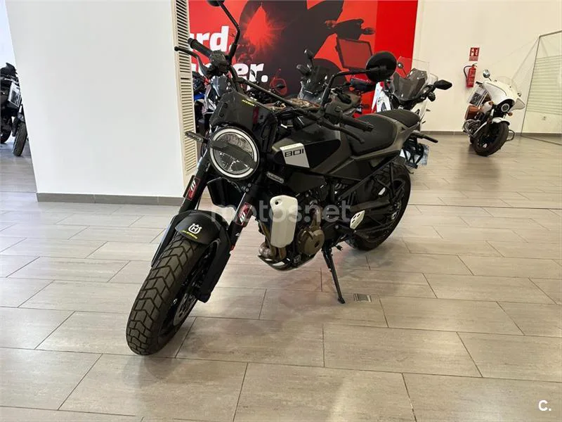 Husqvarna Svartpilen 801 – Vista 3