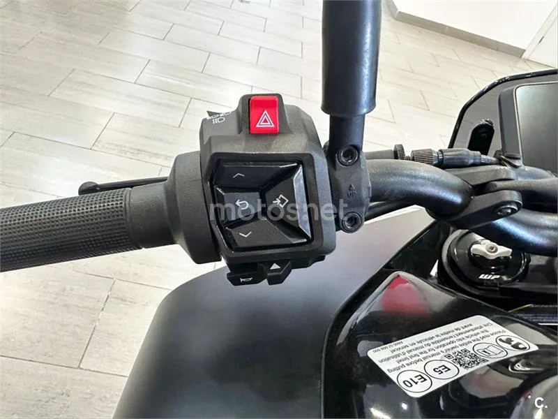 Husqvarna Svartpilen 801 – Vista 5