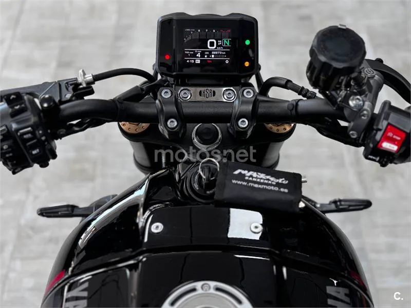 Yamaha XSR 900 – Vista 9