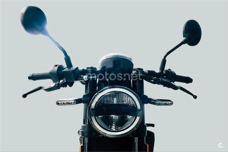 Husqvarna Vitpilen 401 – Vista 4