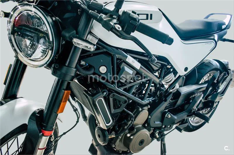 Husqvarna Vitpilen 401 – Vista 8