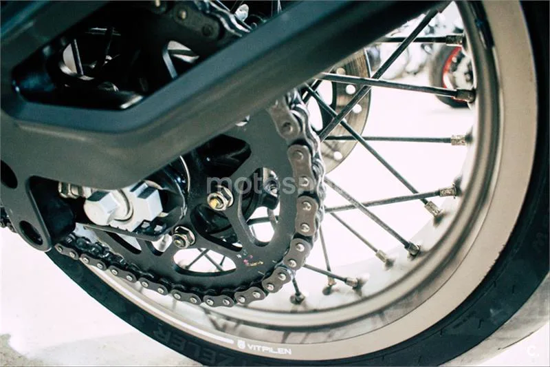 Husqvarna Vitpilen 401 – Vista 10
