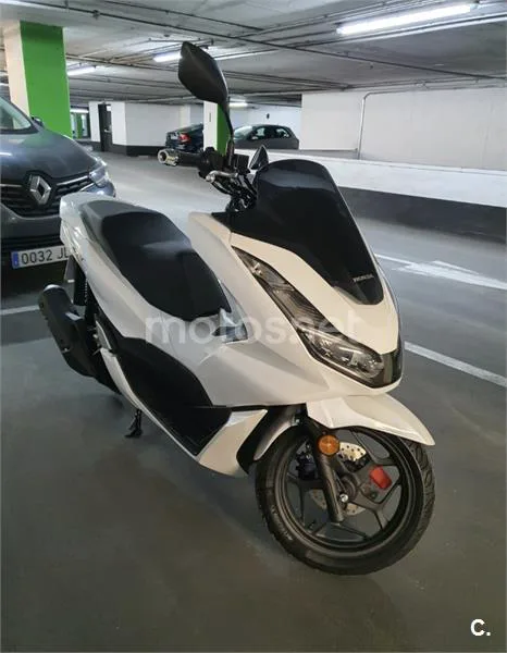 Honda PCX 125 – Vista 4