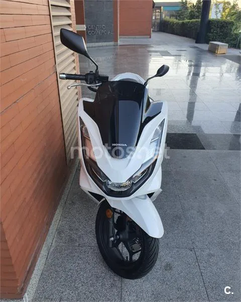 Honda PCX 125 – Vista 5