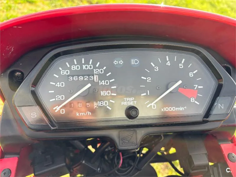 Honda NX 650 Dominator – Vista 3