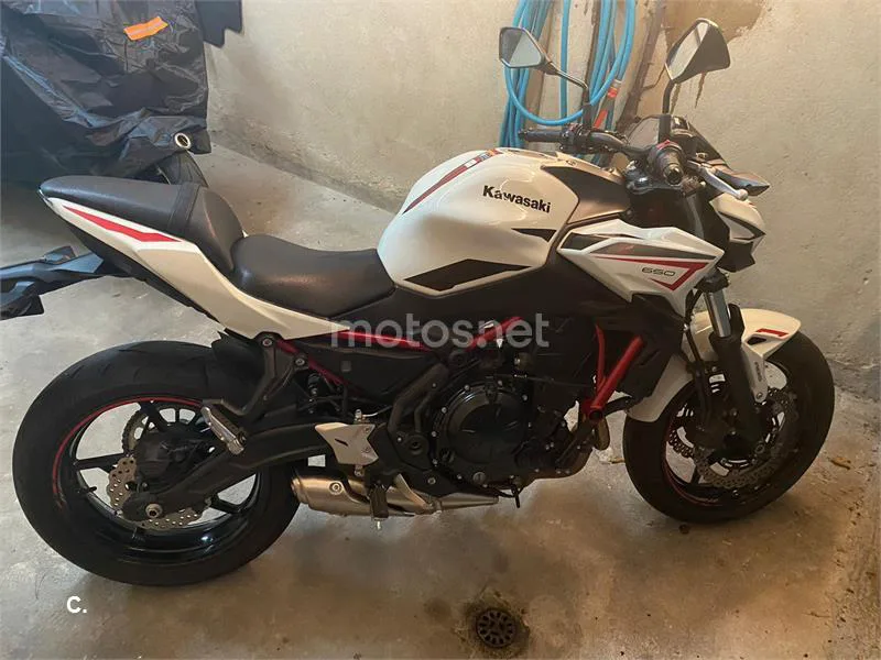 Kawasaki Z650 – Vista 4