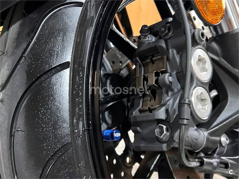 Yamaha XSR 900 – Vista 12