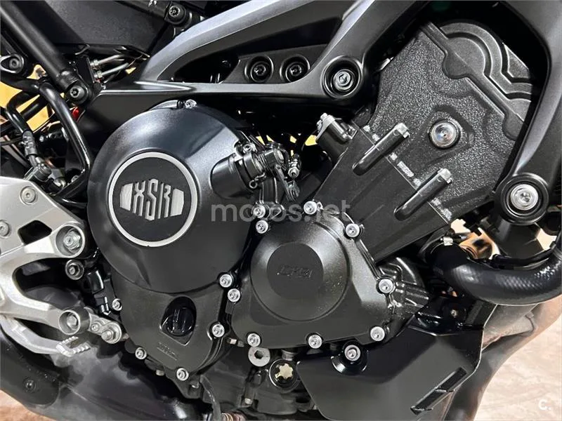 Yamaha XSR 900 – Vista 17