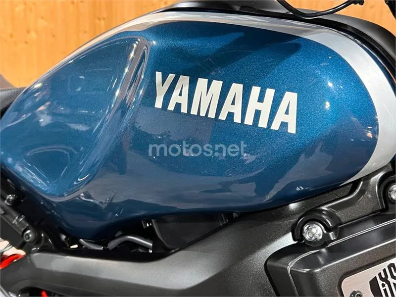Yamaha XSR 900 – Vista 20