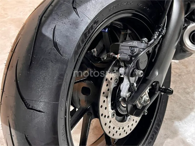 Yamaha XSR 900 – Vista 24