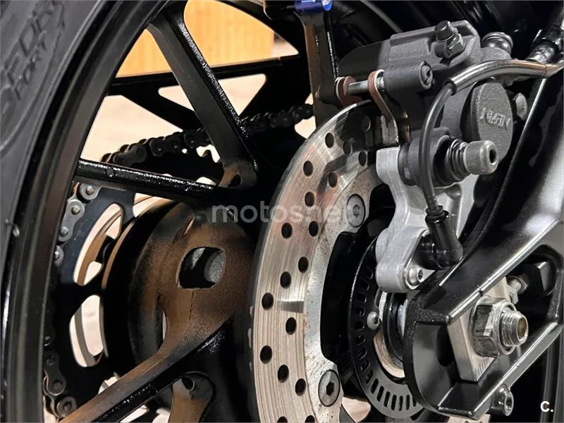 Yamaha XSR 900 – Vista 25