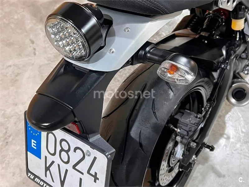 Yamaha XSR 900 – Vista 28