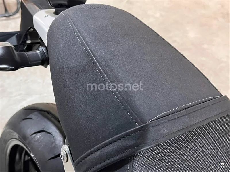 Yamaha XSR 900 – Vista 29
