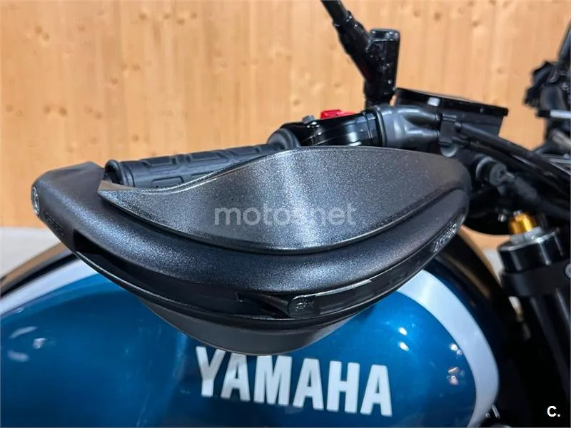 Yamaha XSR 900 – Vista 31