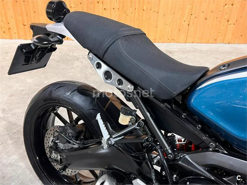 Yamaha XSR 900 – Vista 36