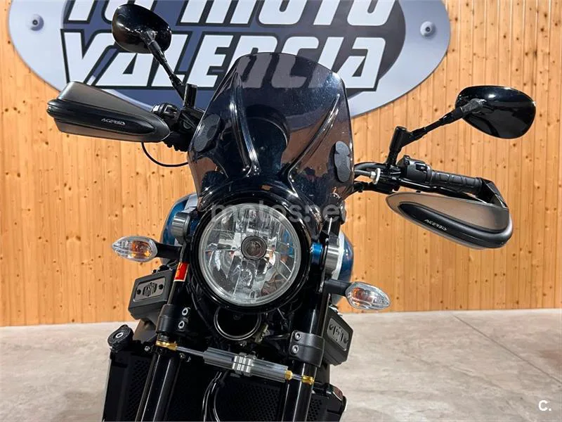 Yamaha XSR 900 – Vista 37