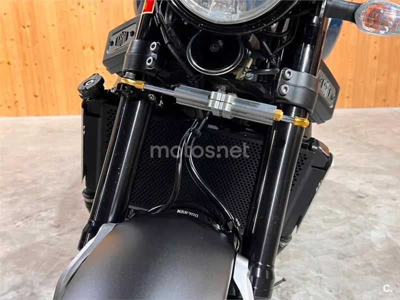 Yamaha XSR 900 – Vista 38