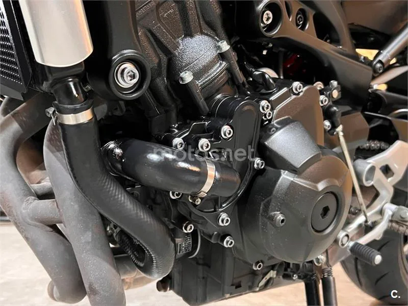 Yamaha XSR 900 – Vista 46