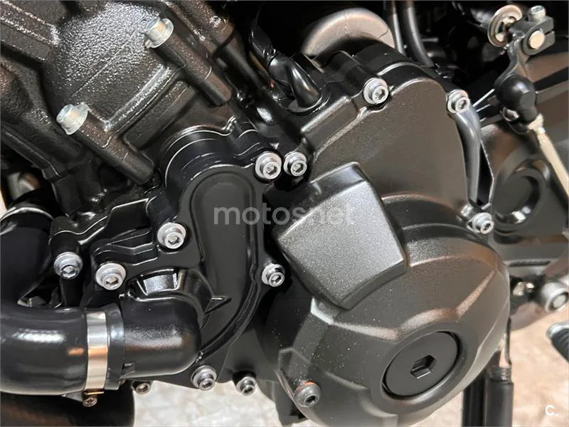 Yamaha XSR 900 – Vista 47